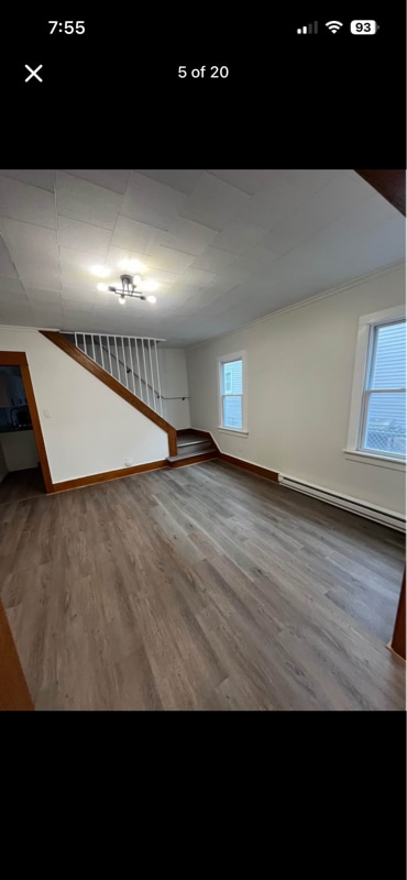 Photo - 324 S Main St