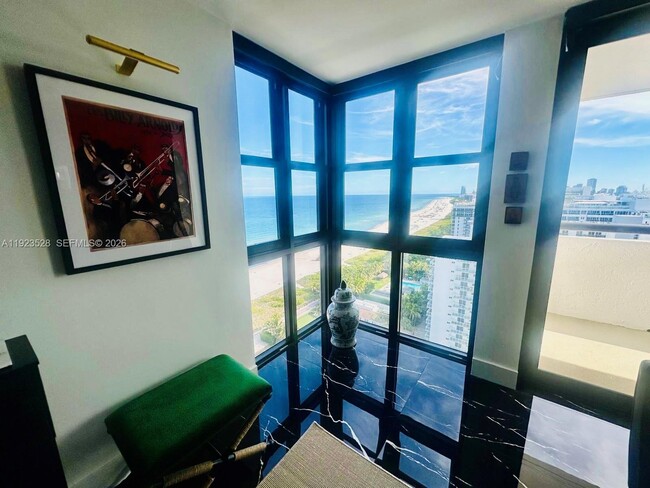 Building Photo - 2555 Collins Ave Unit PH114