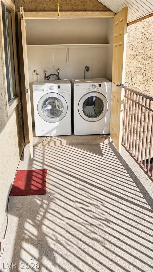 5163 Indian River Dr Unit 204