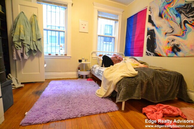 Photo - 1719 Commonwealth Ave