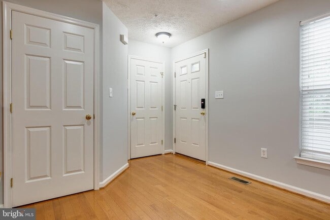Photo - 2542 Piney Pass Way