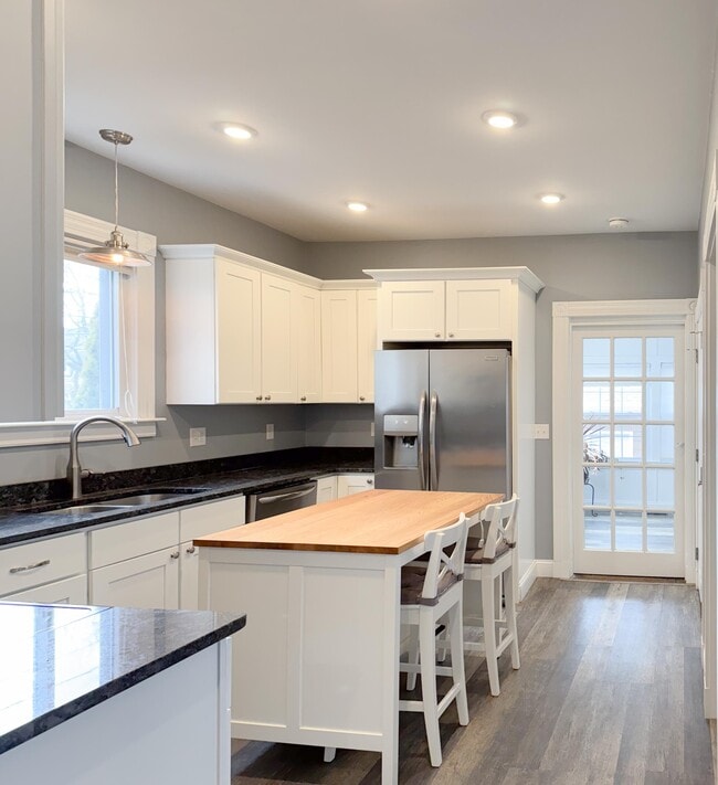 Photo - 12 Lincoln St Unidad Apt 1