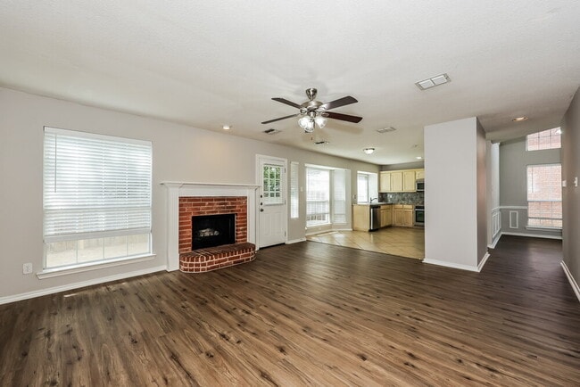 Photo - 3011 Renaissance Dr