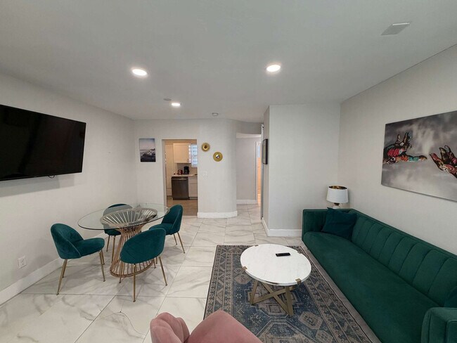 Photo - 10004 E Bay Harbor Dr Unit SI ID1527164P