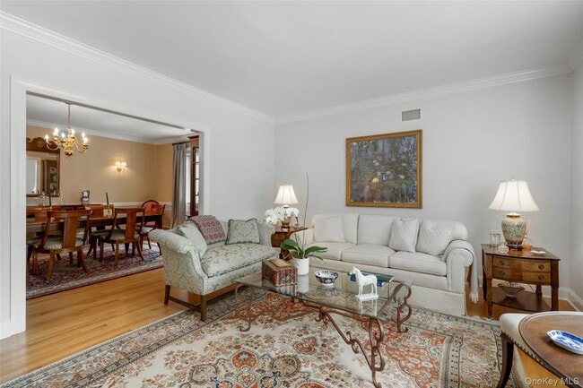 525 Carroll Ave