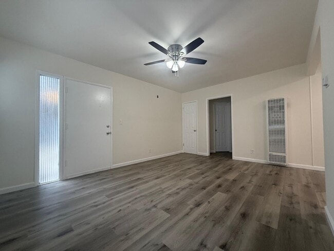 Building Photo - 3327 S Durango Ave Unit 1 Rental