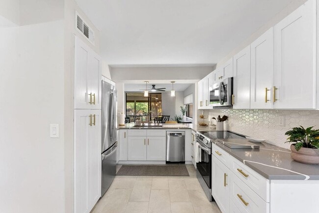 Photo - 11230 Green Lake Dr