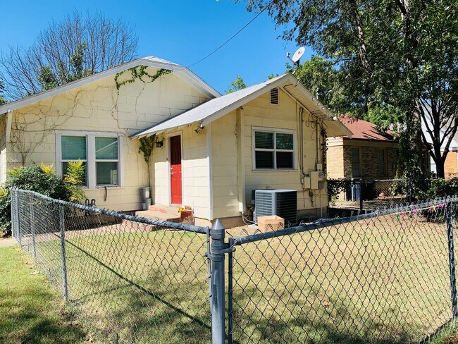 Photo - ** MOVE IN SUMMER 05/08/2026 ** 3 Bed 2 Ba...