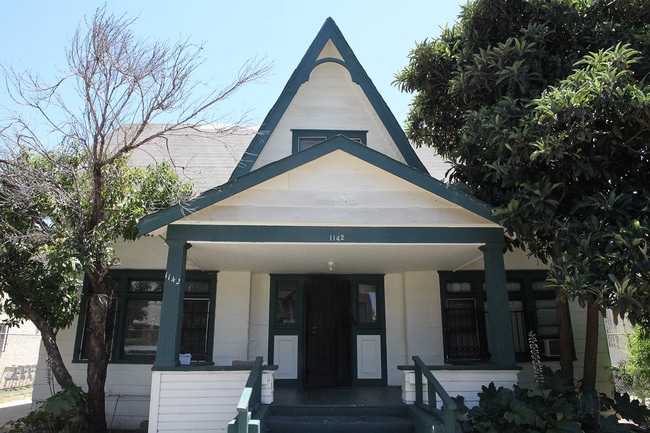 Photo - 1142 W 37th Pl