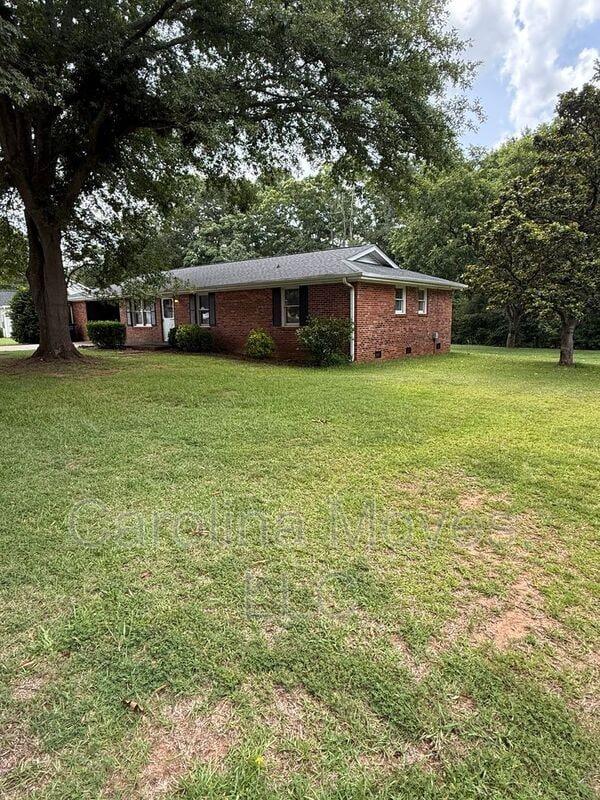 Photo - 107 Bismark Dr