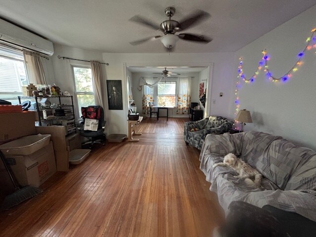 Photo - 142 S Whittlesey Ave Unidad 2nd Floor