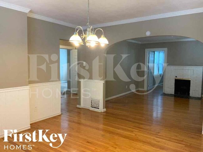 Photo - 600 Larkin Ave