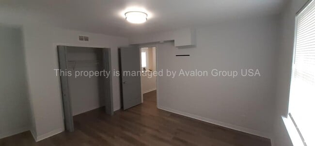 Photo - 1184 E 18th St Unit B