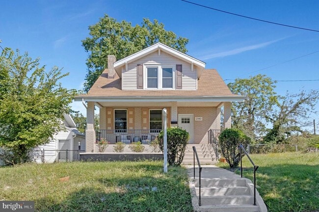 Photo - 2140 32nd St SE