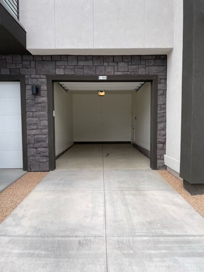 Photo - Resort-Style Living | 3 Bedroom Home with Access to Lagoon & Clubhouse