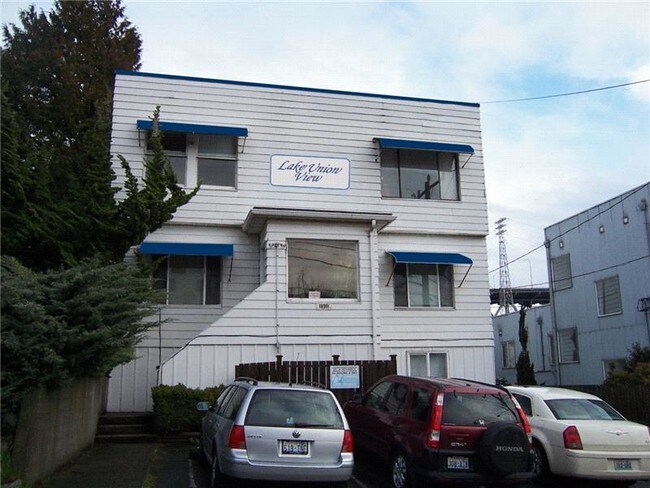 Building Photo - 3910 Latona Ave NE Unit F