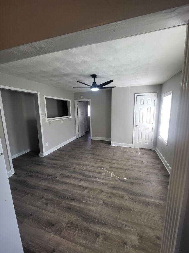 Photo - Hayes905 Unit #2