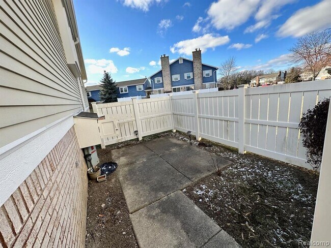 Photo - 20923 W Glen Haven Cir