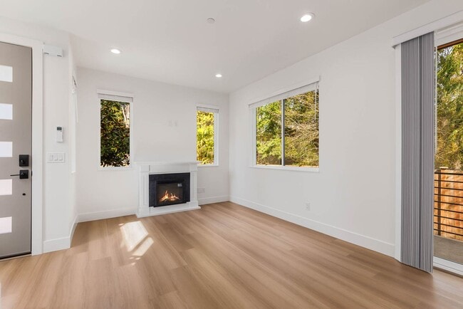 Photo - 106 6th St South