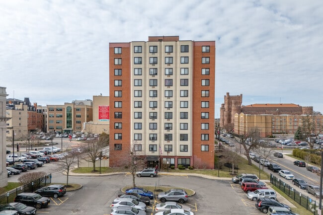 Photo - Santa Maria Towers