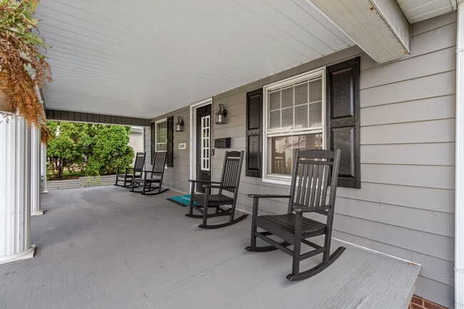 Photo - 1818 Frazer Ave NW