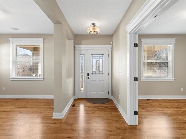 Photo - 3465 Willow St