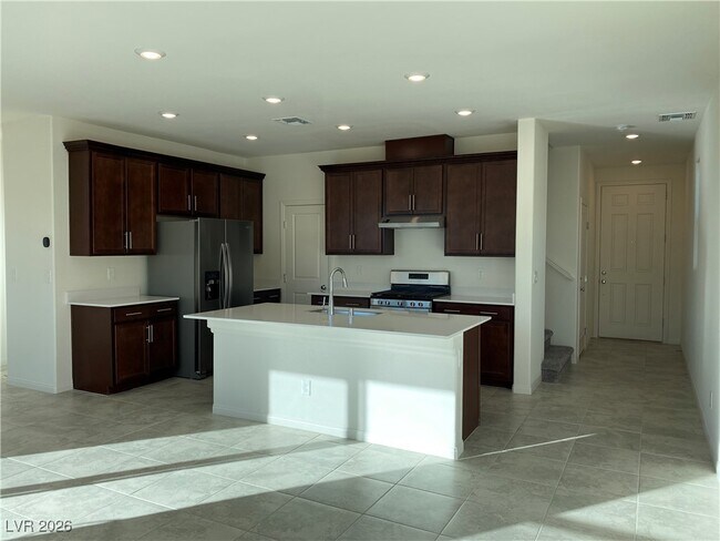 Photo - 5764 Prima St