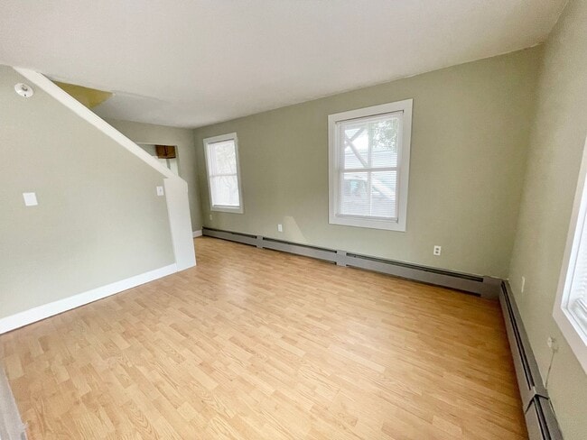 Photo - 20 Latham Ct Unit 1