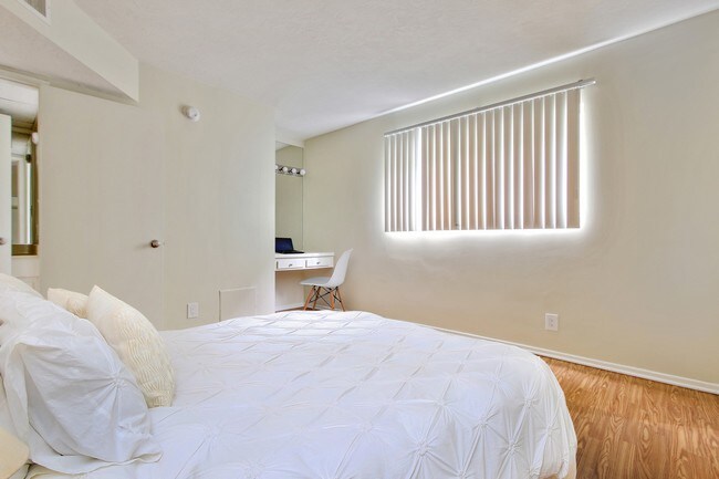 Photo - Sepulveda Place Apartments