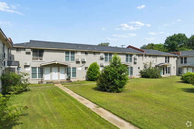 The Courtyard Apartments