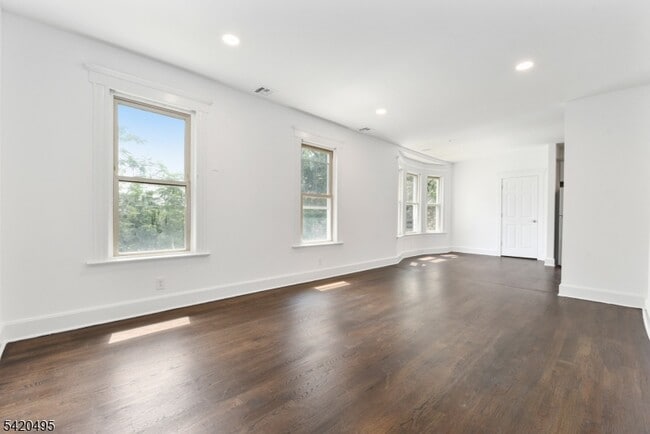 Photo - 67 Dunnell Rd