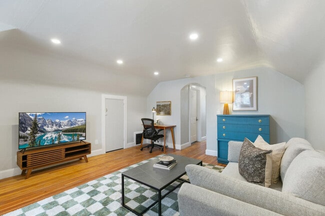 Photo - 2619 E 12th Ave Unidad ID1239937P