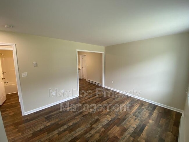 Photo - 114-116 Loch Lane Drive Apt 5 Unidad 5