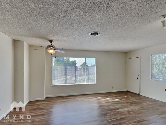 Photo - 3157 Occidental Dr Unit 4