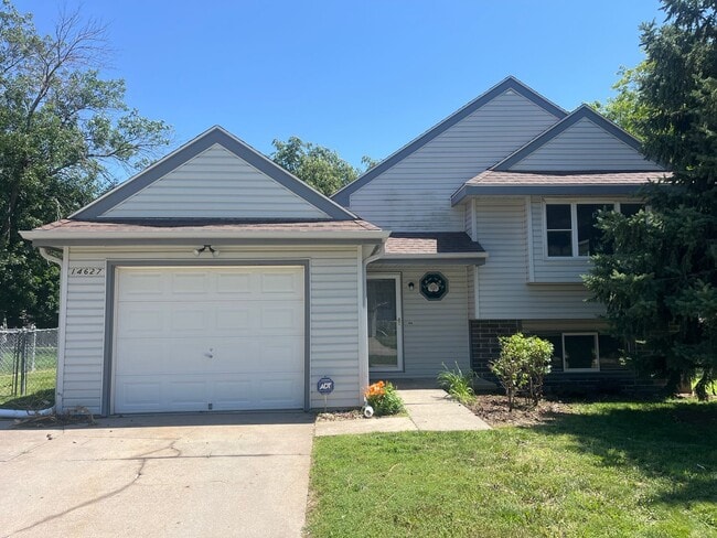 Building Photo - Great home in Millard
