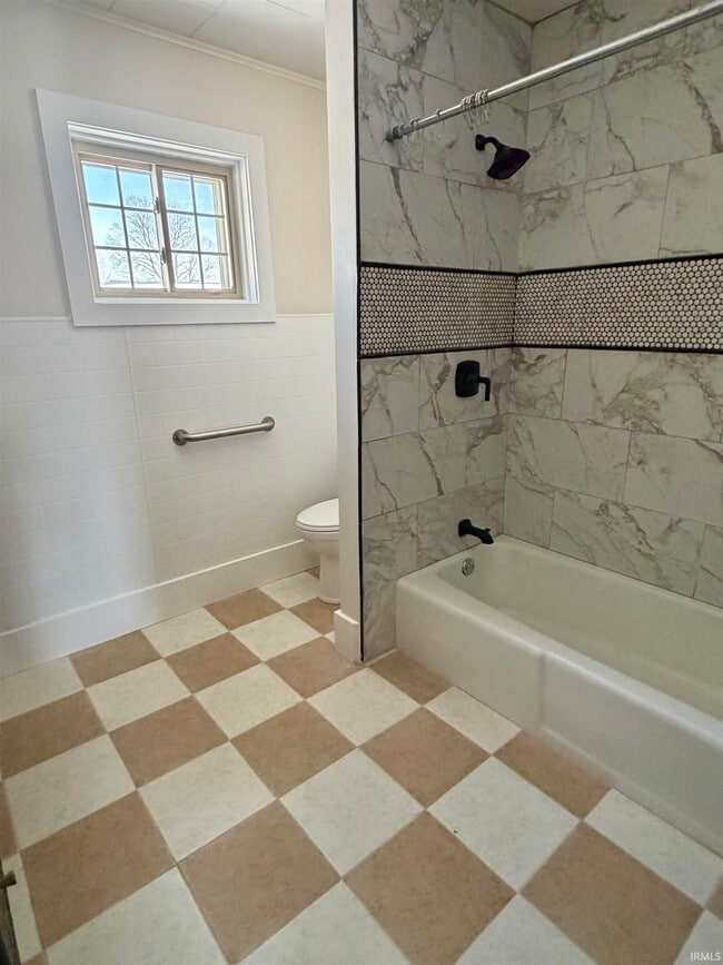 Photo - 921 S Washington St