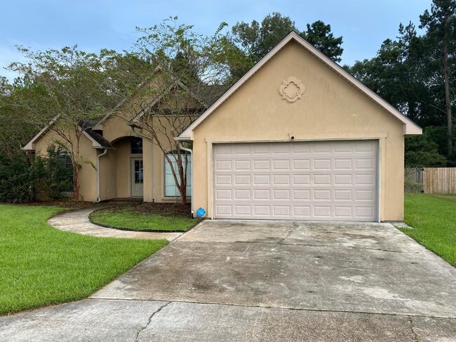 Building Photo - 38580 Red Bud Lane