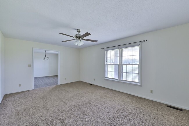 Photo - 4 BD, 2 BA Charming Brick Home in Dresden!