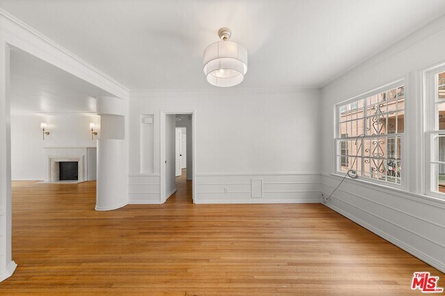 639 Burnside Ave