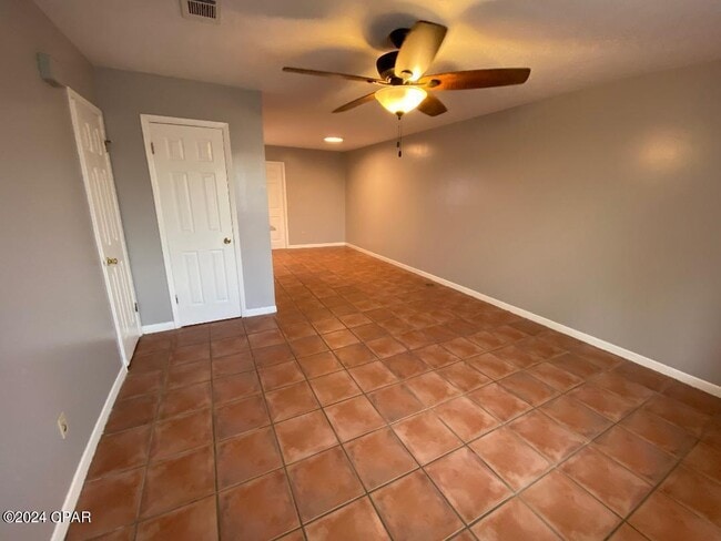 Photo - 119 Cheri Ln