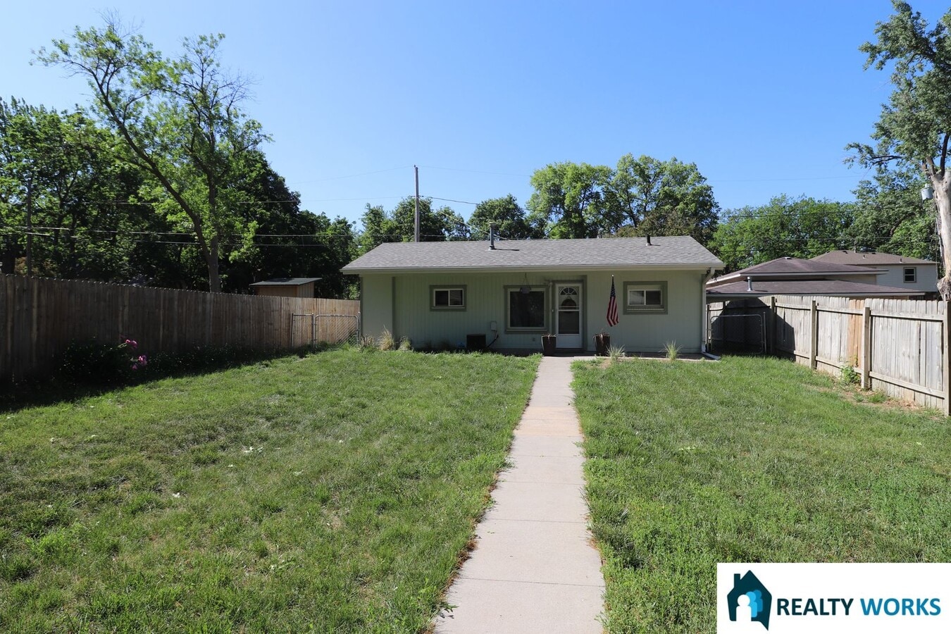 Cozy 2-Bedroom, 1-Bathroom Single-Family Home - Cozy 2-Bedroom, 1-Bathroom Single-Family Home