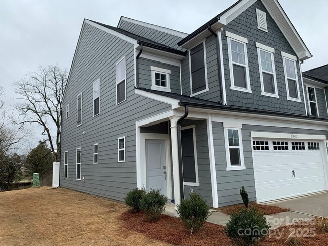 Building Photo - 23042 Clarabelle Dr