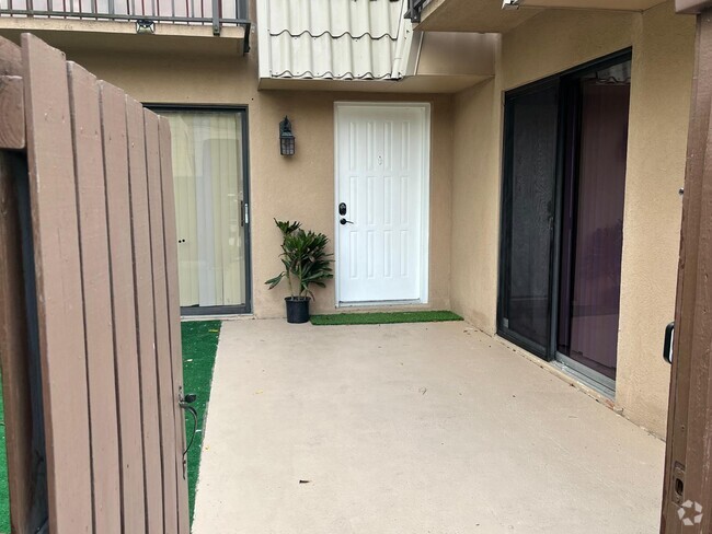 Building Photo - 5302 53rd Way Rental