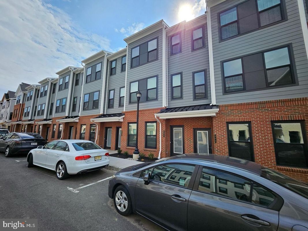 Photo - 606 Parker Blvd