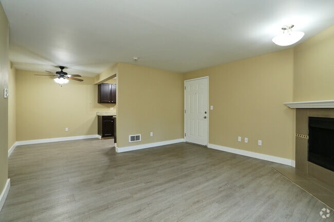 1HAB, 1BA - 640&nbsp;ft² - Silver Oak