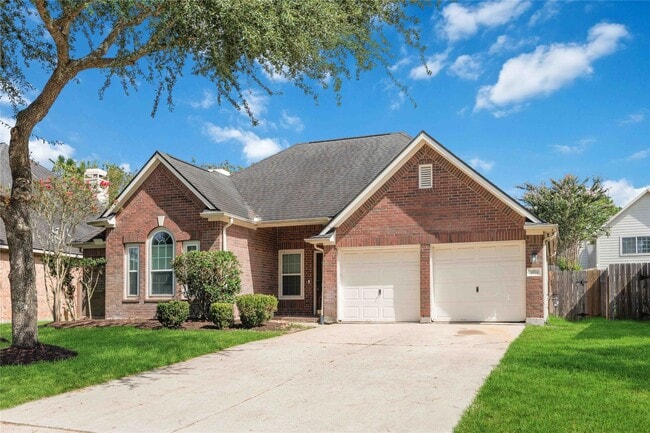 Building Photo - 3519 Crescent Dr