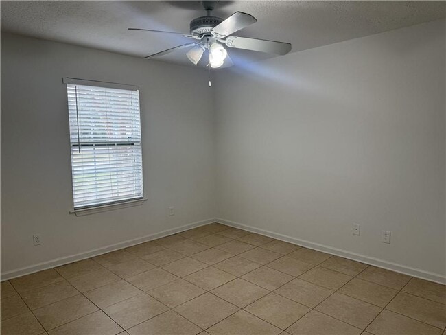 Photo - 294 Windridge Dr