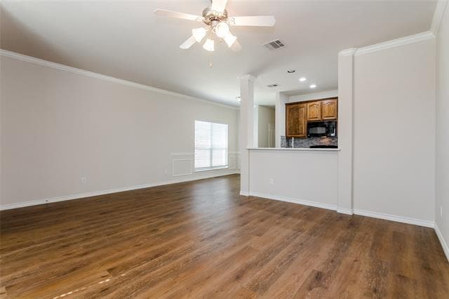 Photo - 5928 Round Up Ln