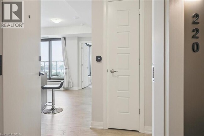 Photo - 3006 William Cutmore Blvd Unité 220