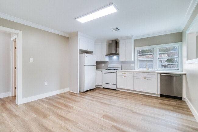 Photo - 511 Ray Ave Unit 511 0.5
